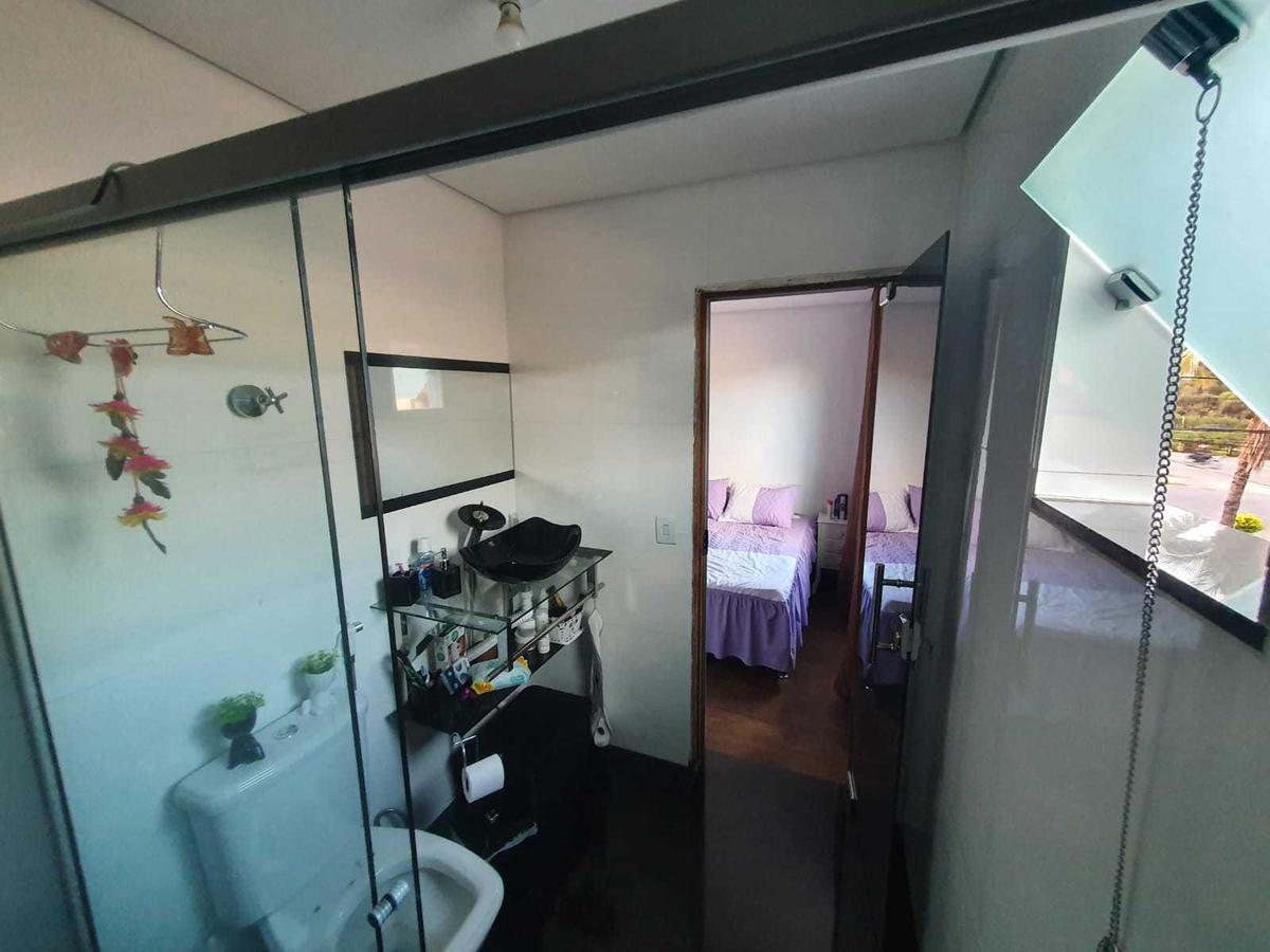 Casa, Arvoredo, 4 Quartos, 2 Vagas, 1 Suíte