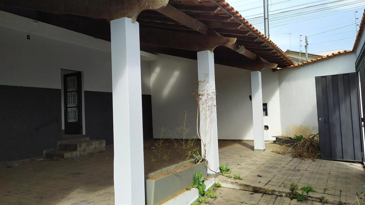 Casa, Jardim Sion, 3 Quartos, 30 Vagas, 1 Suíte
