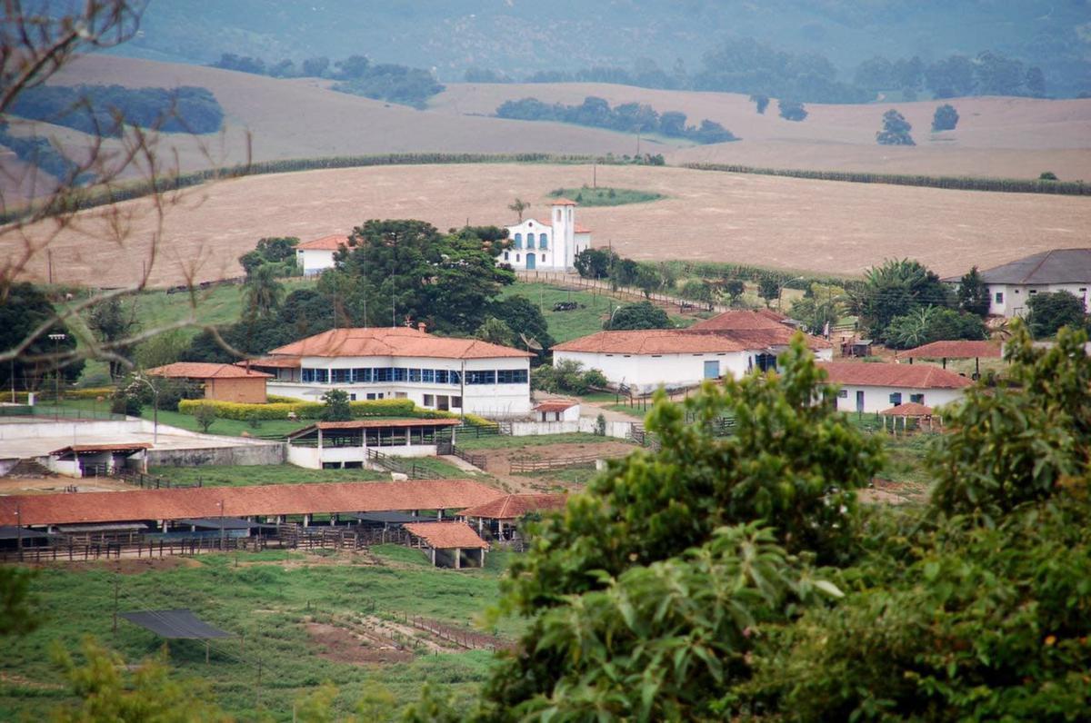Fazenda, Zona Rural, 6 Quartos, 0 Vaga, 2 Suítes
