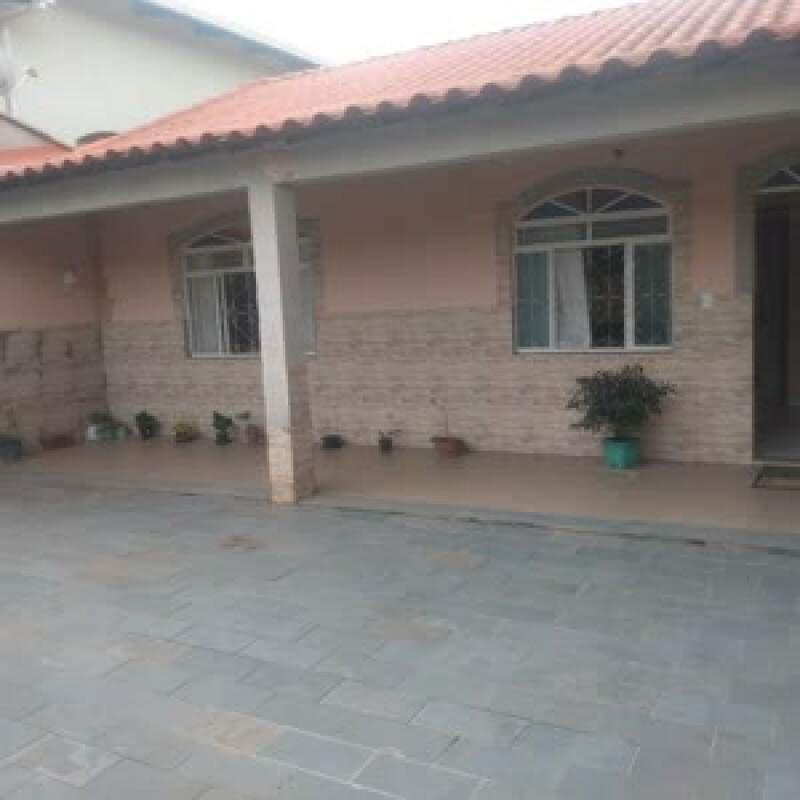 Casa, Fonte Grande, 3 Quartos, 8 Vagas, 1 Suíte