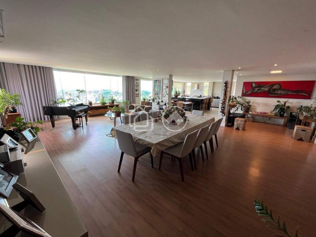 Casa, Buritis, 4 Quartos, 7 Vagas, 3 Suítes