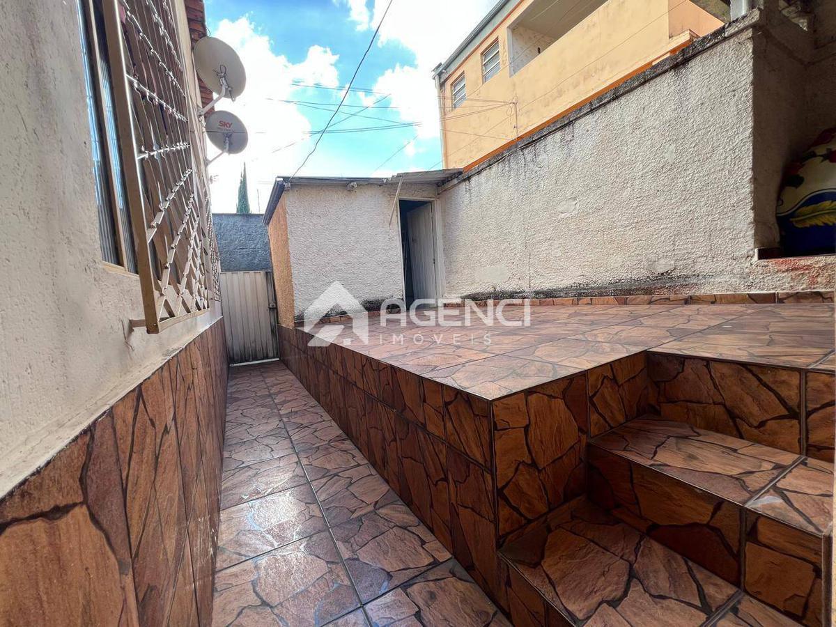 Casa, Camargos, 3 Quartos, 0 Vaga, 0 Suíte