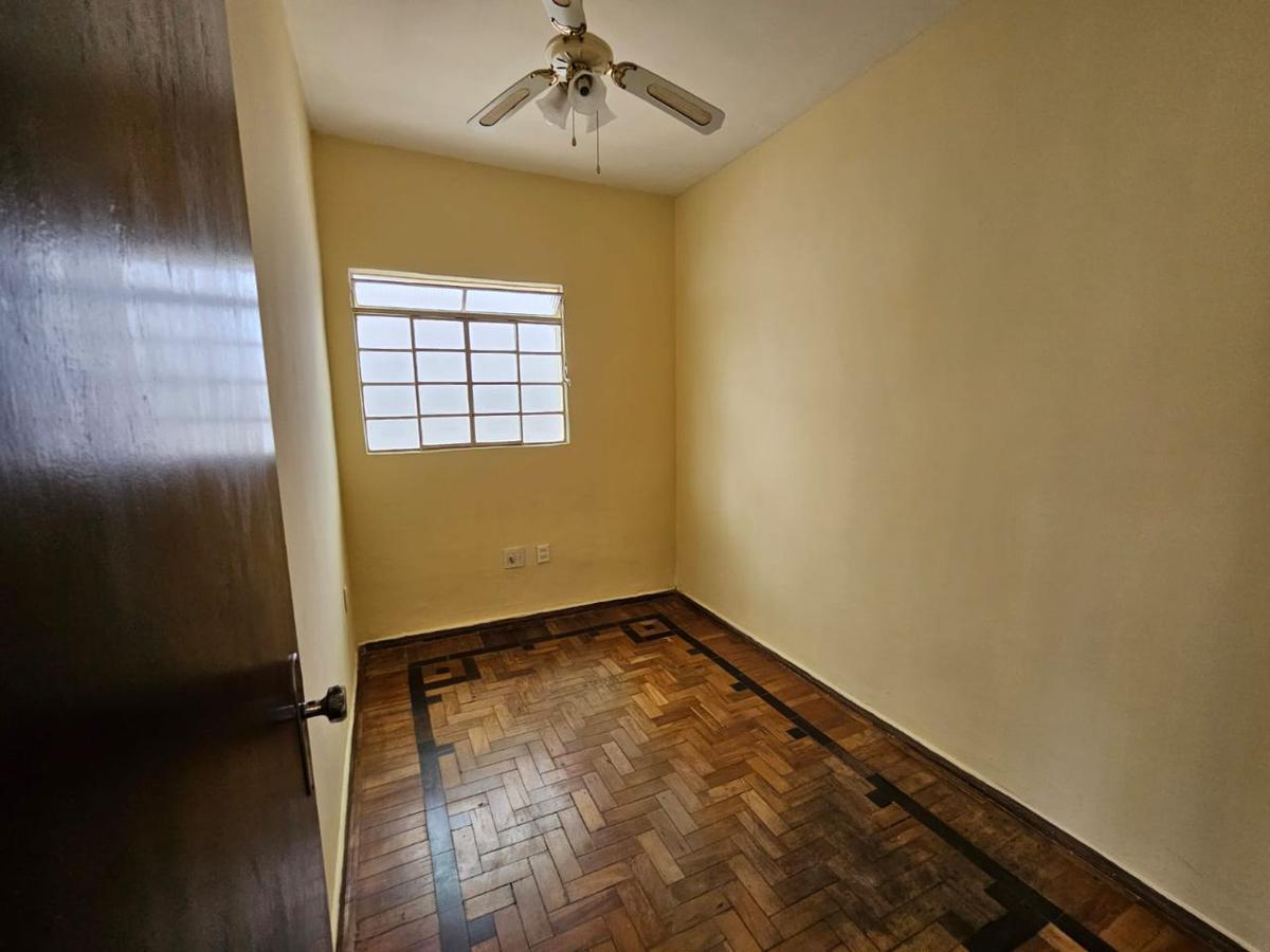 Casa, Santa Cruz, 3 Quartos, 5 Vagas, 1 Suíte