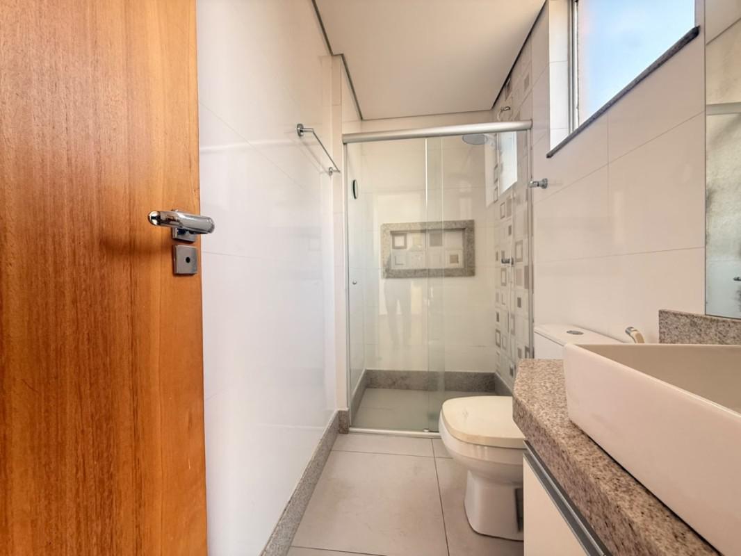 Apartamento, Sagrada Família, 2 Quartos, 1 Vaga, 1 Suíte