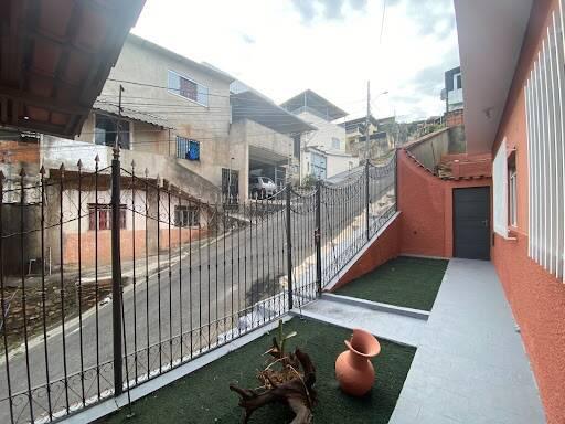 Casa, Centro, 3 Quartos, 2 Vagas, 1 Suíte