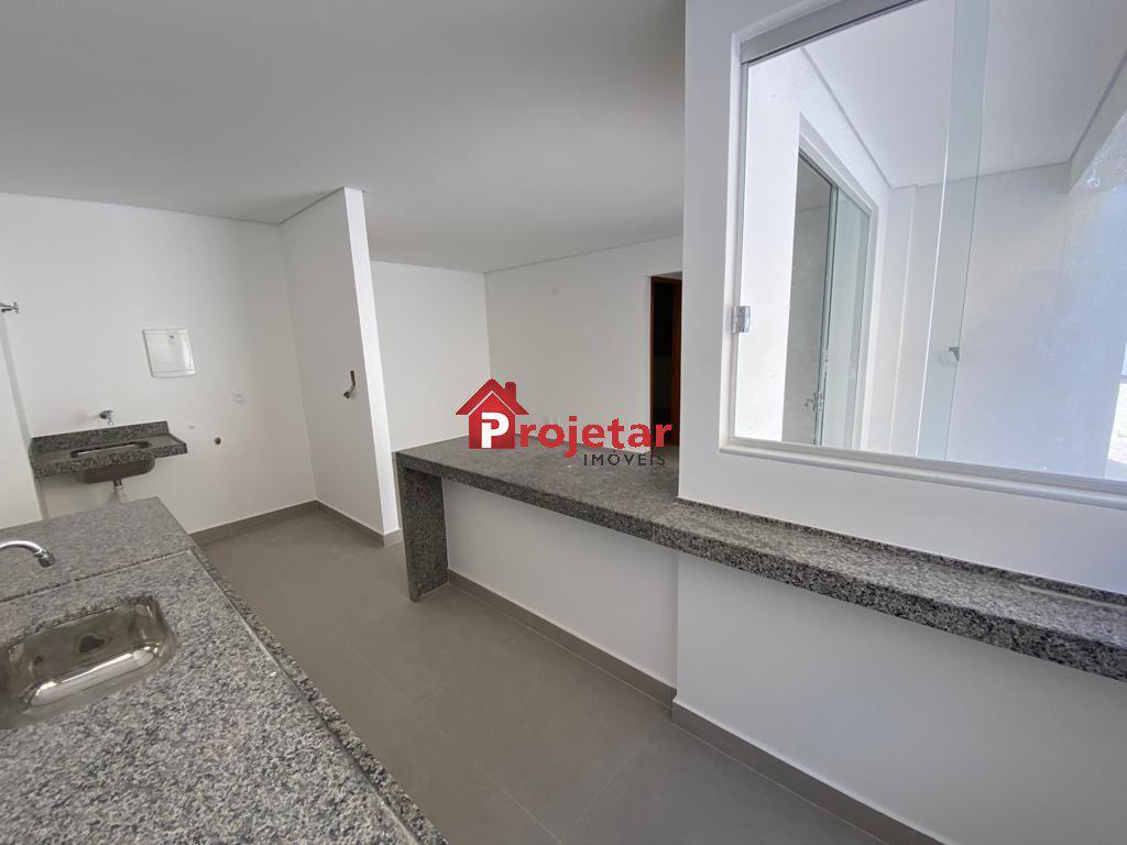 Apartamento, Sagrada Família, 2 Quartos, 2 Vagas, 1 Suíte