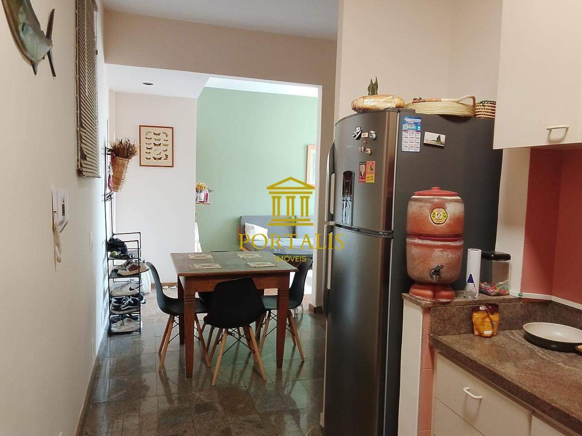 Apartamento, Floresta, 2 Quartos, 0 Vaga