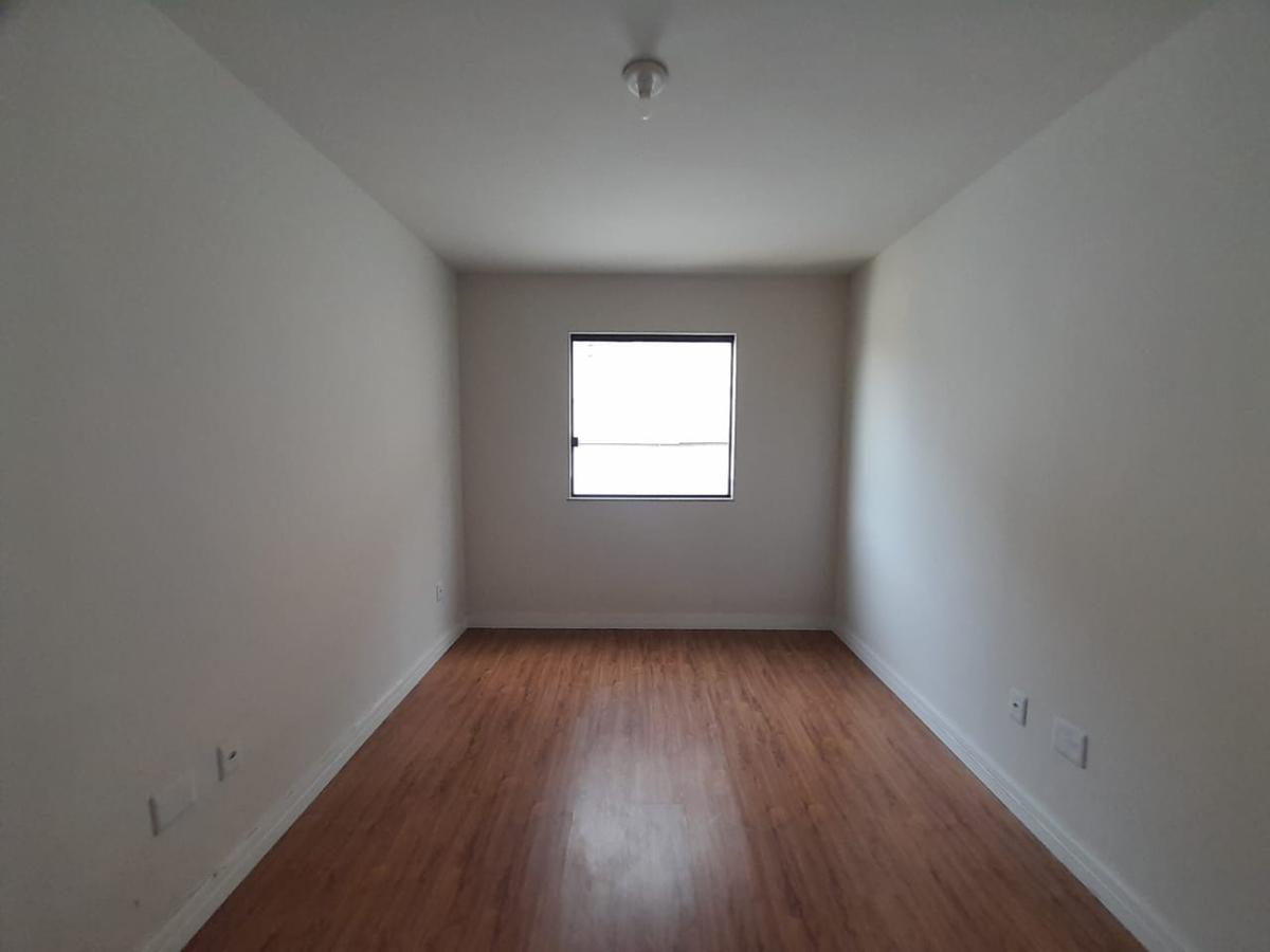 Casa, Floramar, 3 Quartos, 2 Vagas, 1 Suíte