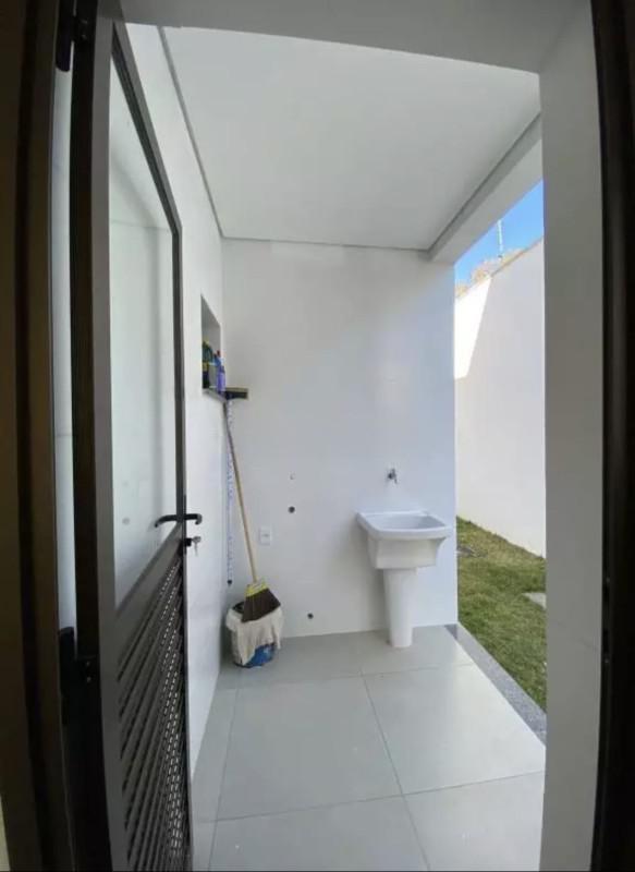 Casa, Trevo, 3 Quartos, 2 Vagas, 1 Suíte