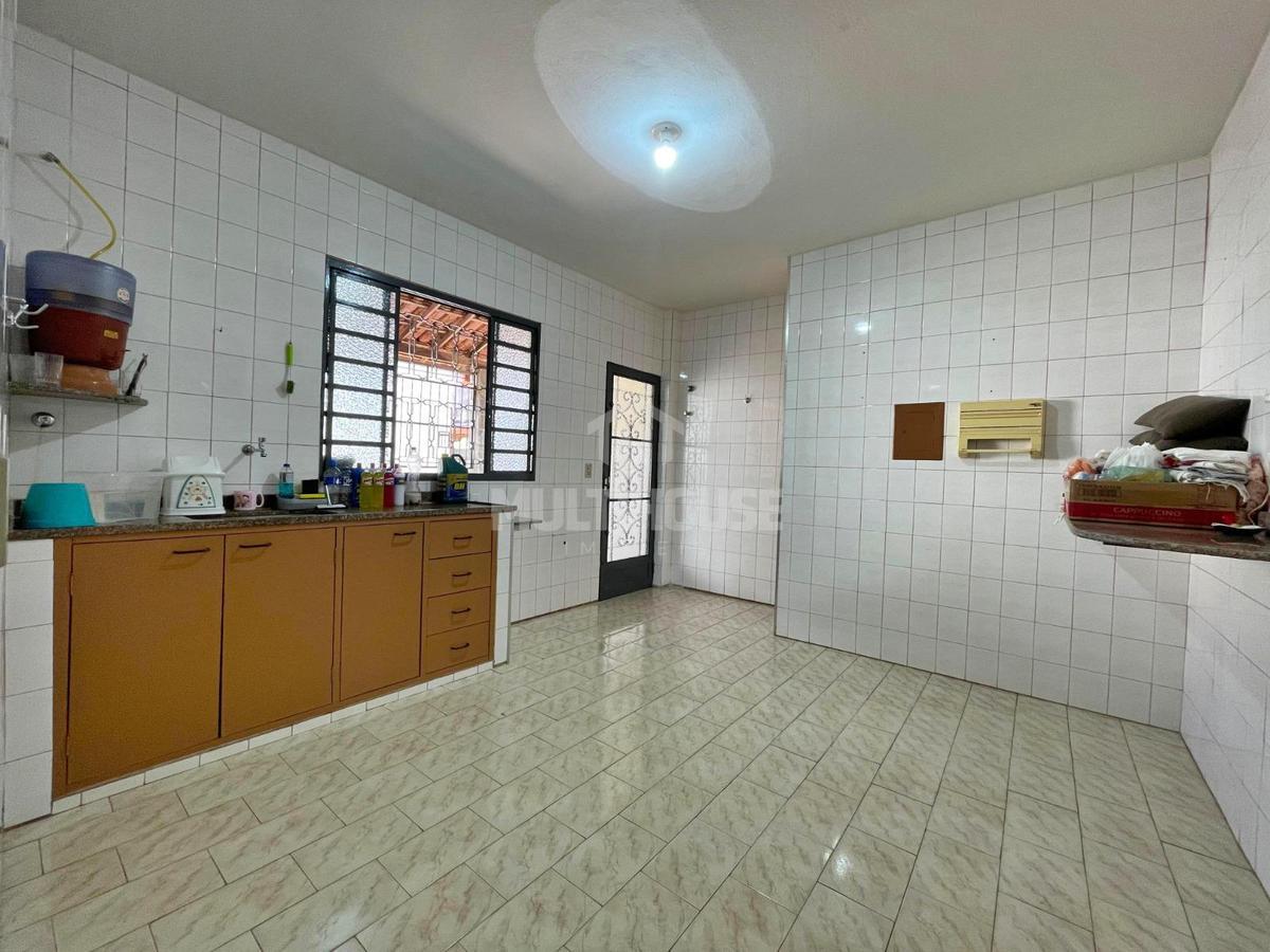 Casa, Jardim Leblon, 3 Quartos, 4 Vagas, 1 Suíte