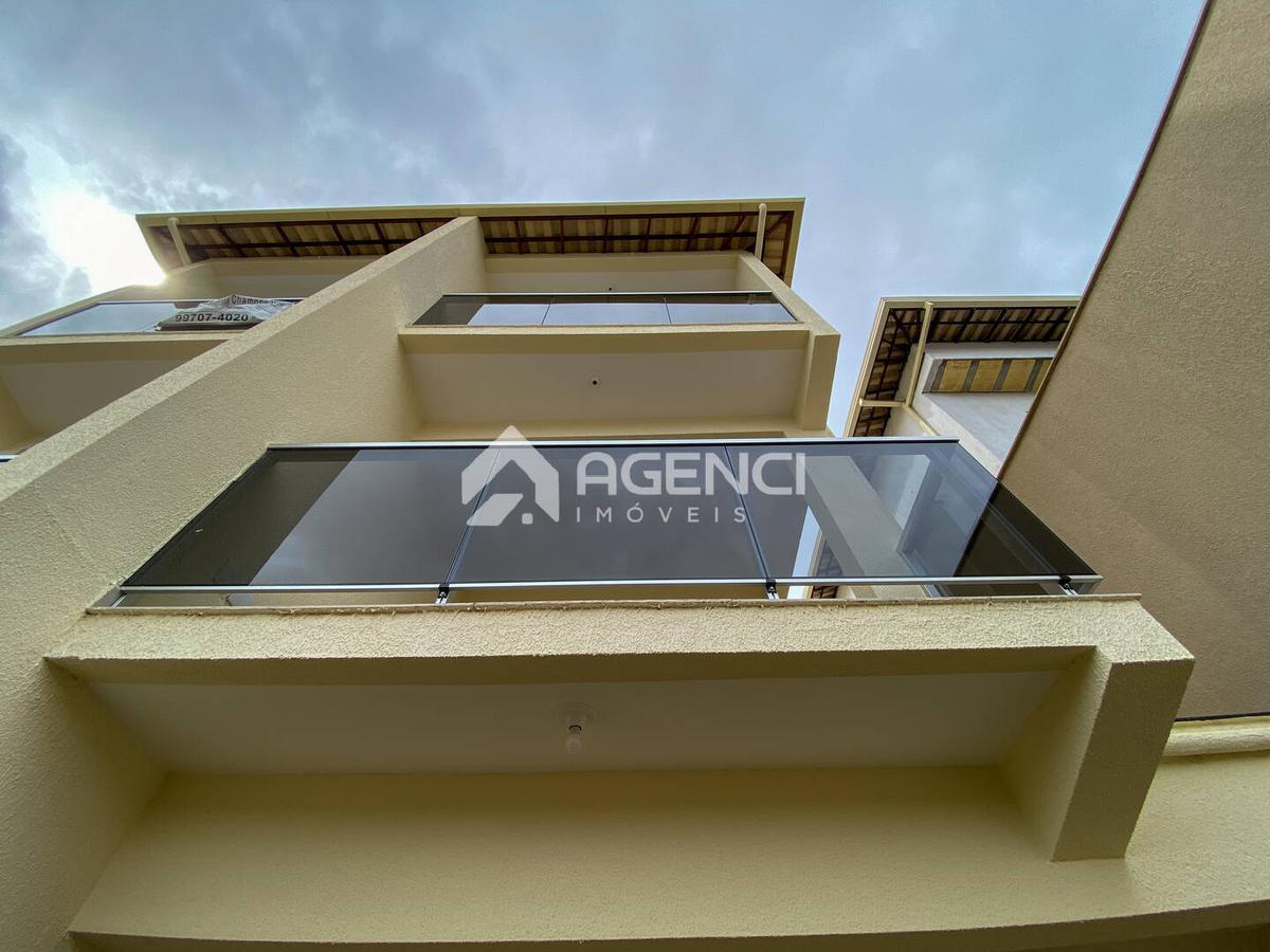 Casa, Cabral, 3 Quartos, 0 Vaga, 1 Suíte