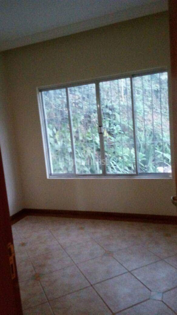 Casa, Centro, 4 Quartos, 5 Vagas, 1 Suíte