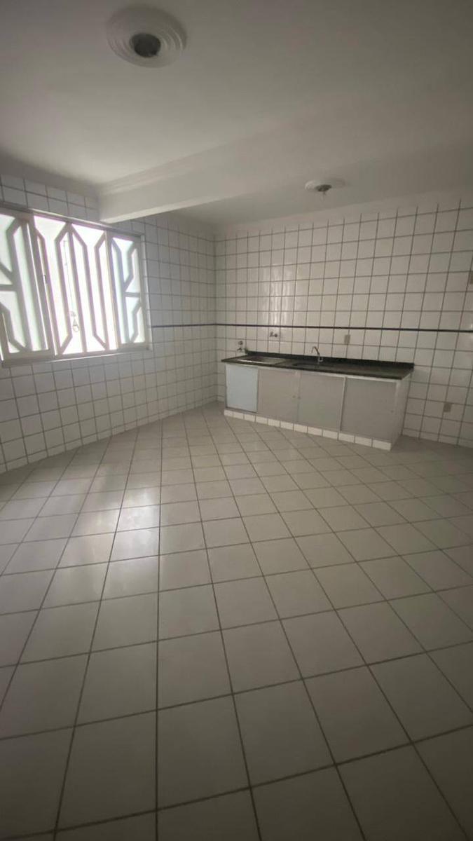 Apartamento, Caladinho, 3 Quartos, 1 Vaga, 1 Suíte