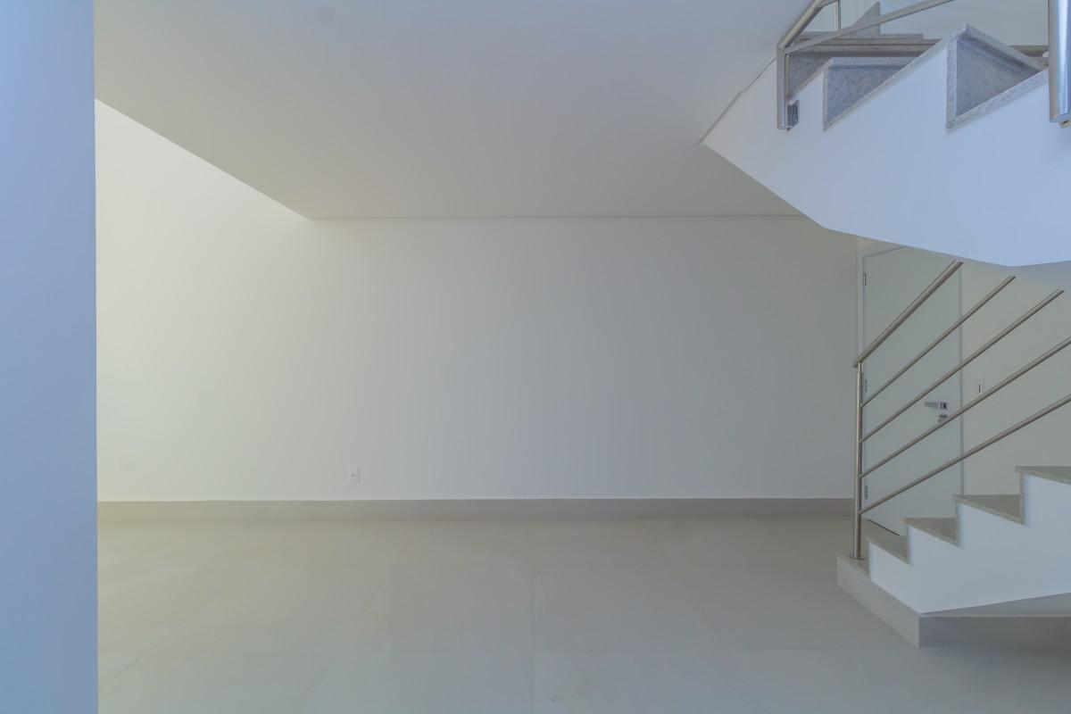 Cobertura, Serra, 3 Quartos, 2 Vagas, 1 Suíte