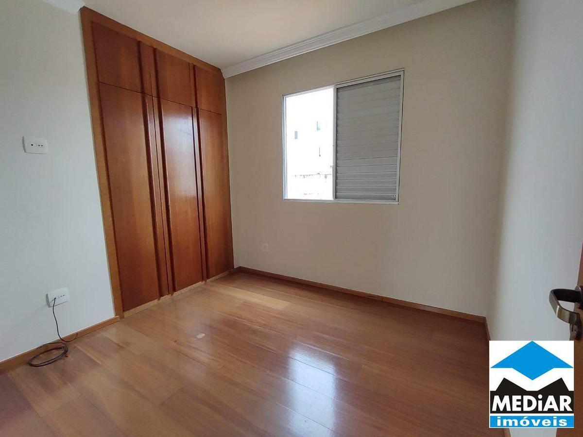 Apartamento, Sagrada Família, 3 Quartos, 2 Vagas, 1 Suíte