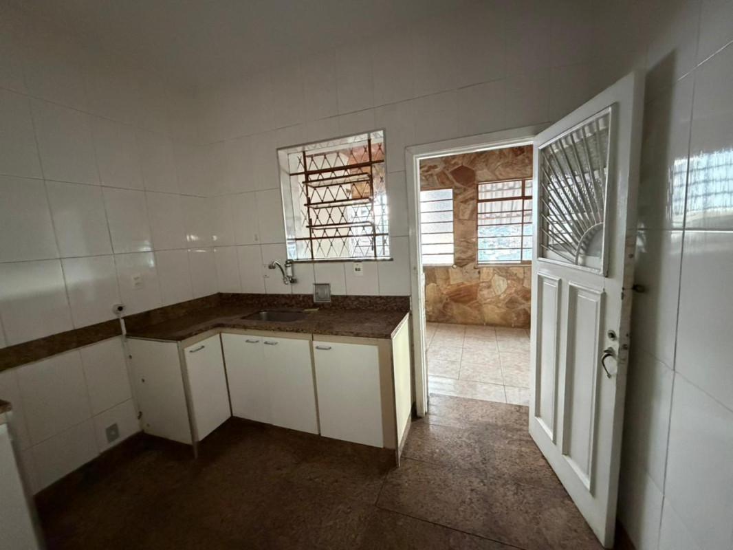 Casa, Graça, 4 Quartos, 2 Vagas, 1 Suíte