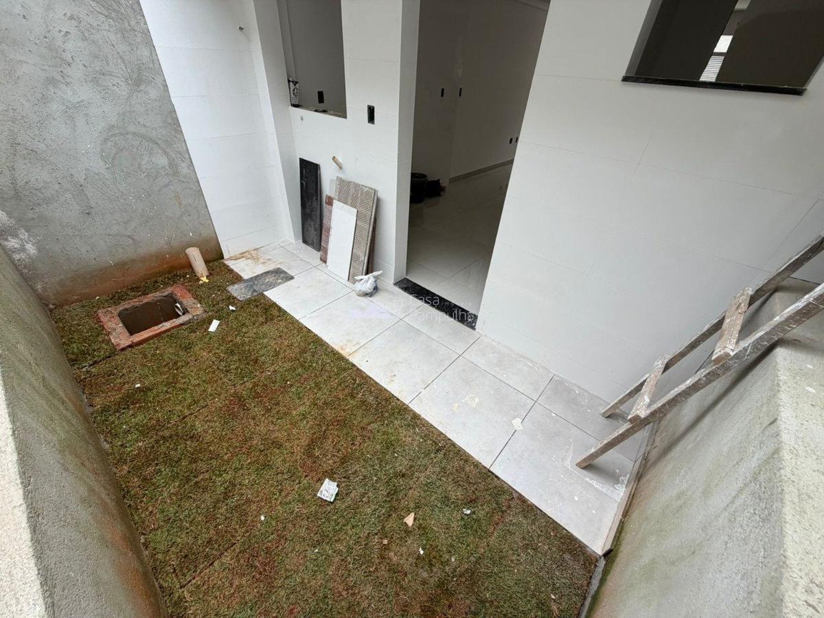 Casa, Piratininga (venda Nova), 2 Quartos, 1 Vaga, 2 Suítes