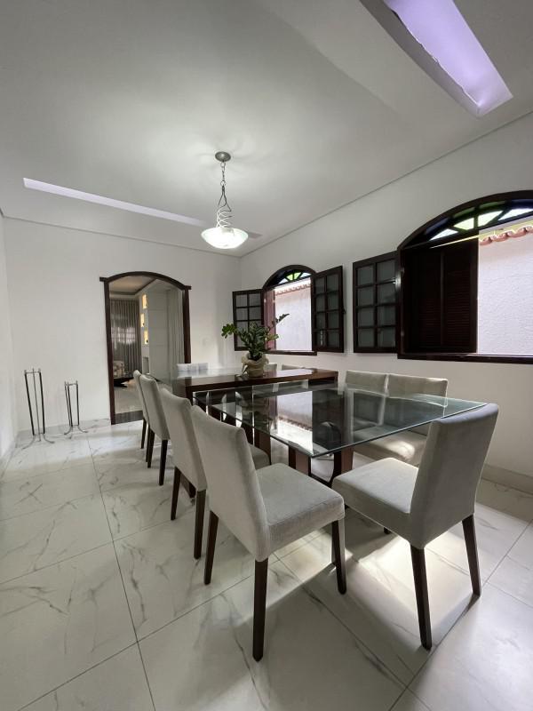 Casa, Jardim Casa Branca, 4 Quartos, 3 Vagas, 1 Suíte