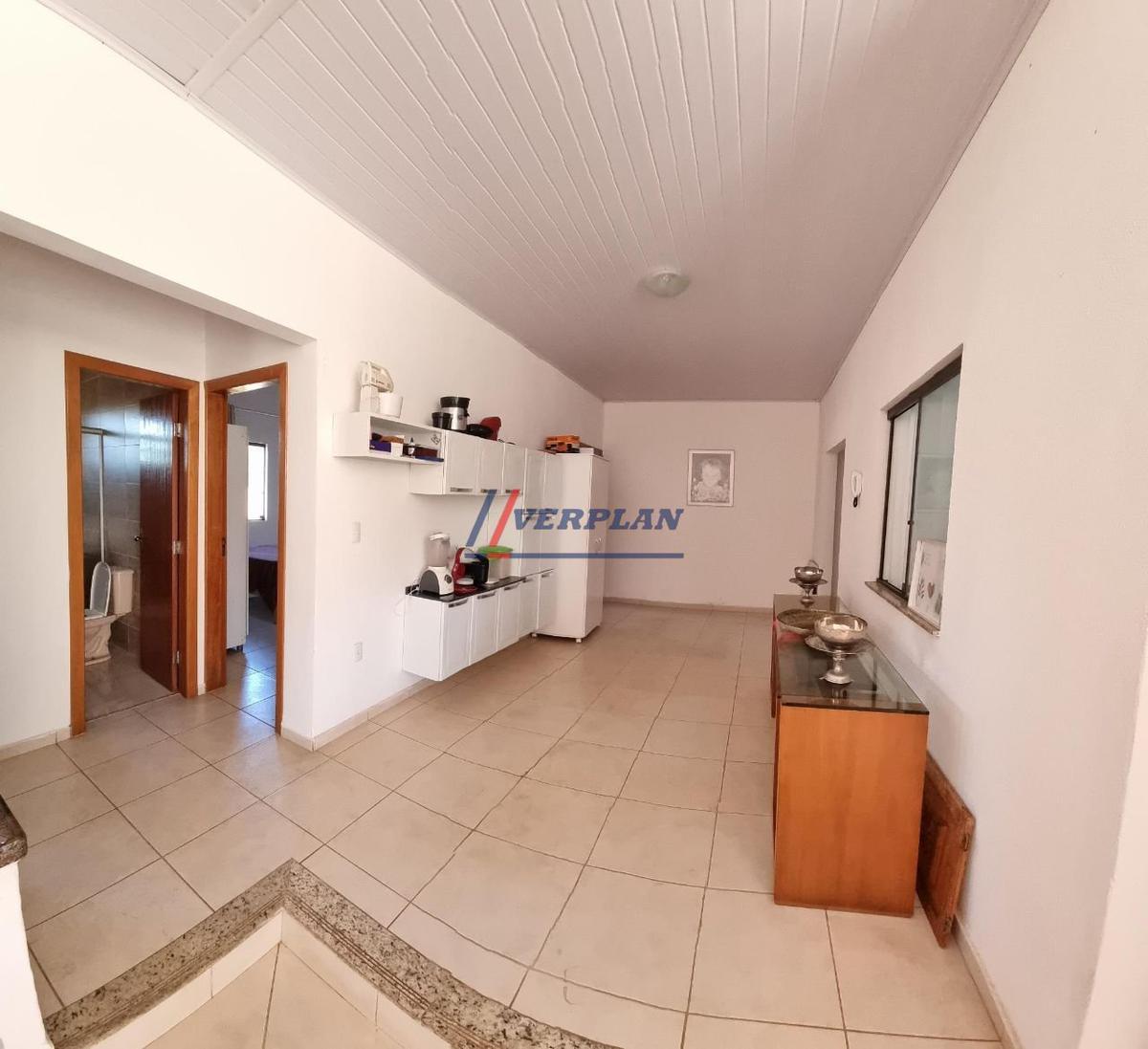 Rural, Centro, 6 Quartos, 4 Vagas, 3 Suítes