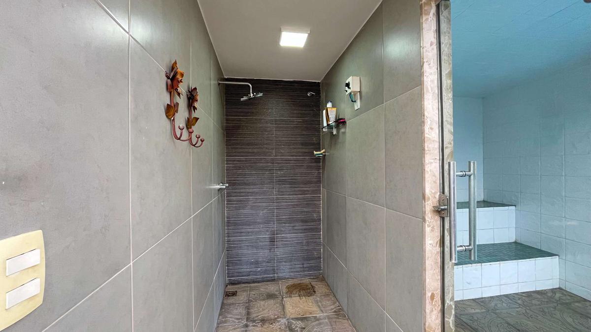 Casa, Castelo, 5 Quartos, 3 Vagas, 1 Suíte