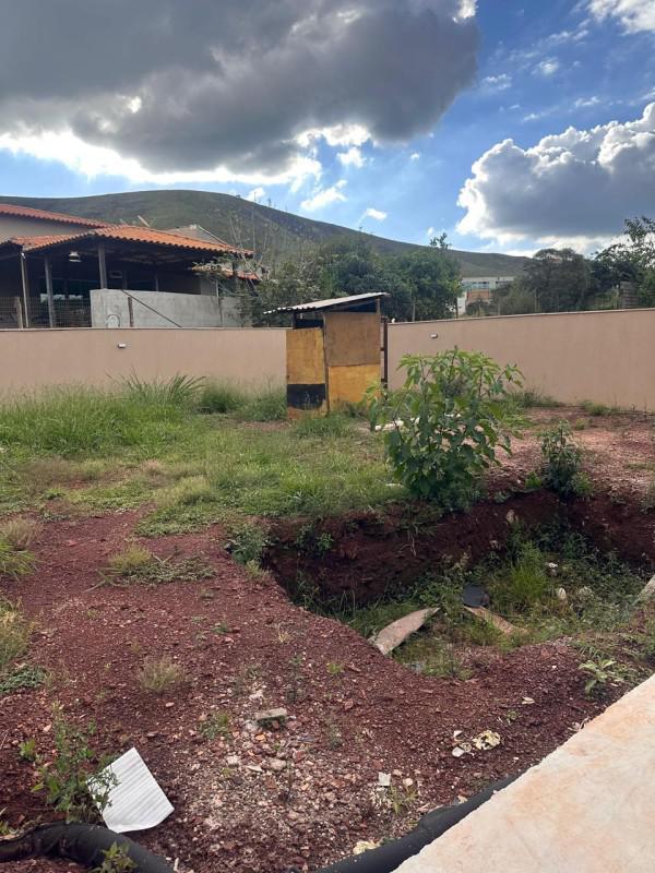 Casa, Água Limpa, 3 Quartos, 4 Vagas, 3 Suítes