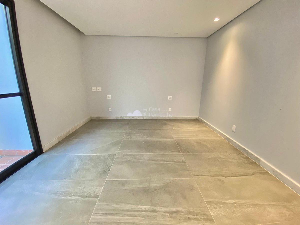 Casa, Planalto, 4 Quartos, 2 Vagas, 3 Suítes