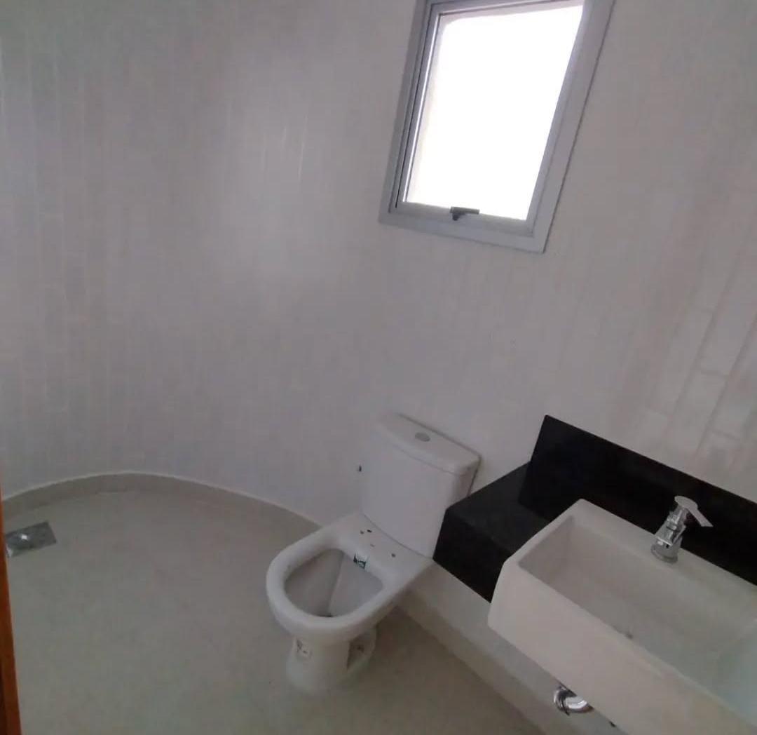 Casa, Centro, 3 Quartos, 2 Vagas, 1 Suíte
