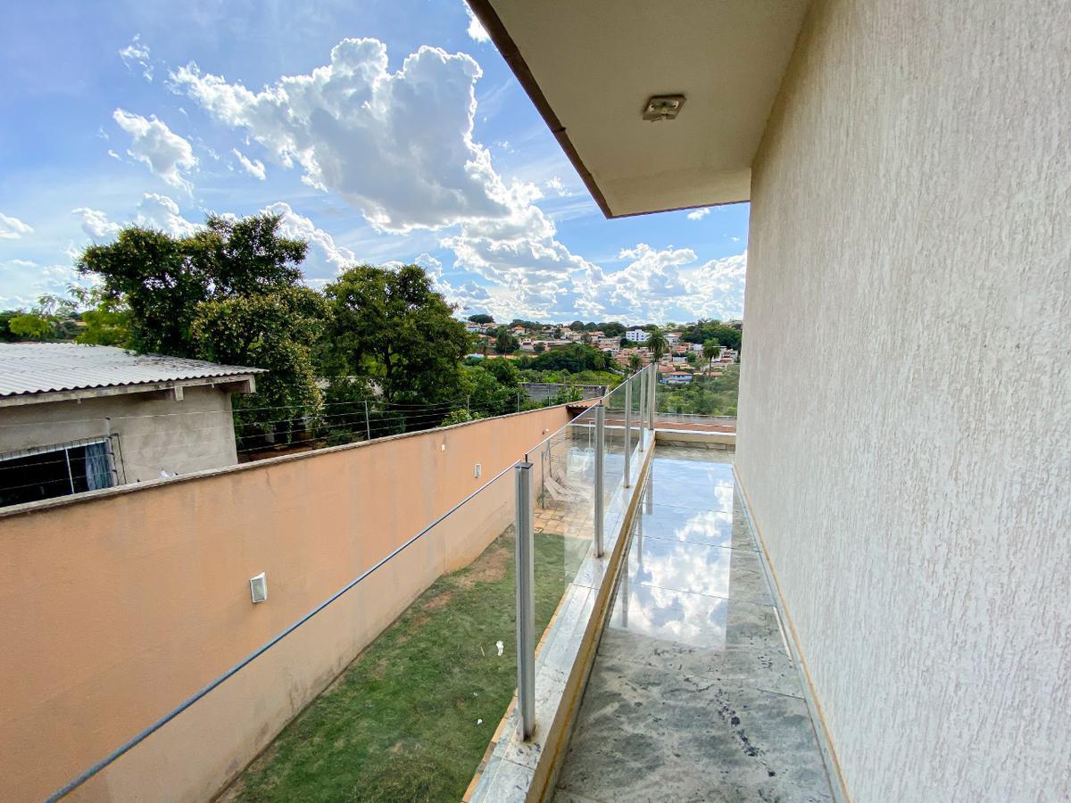 Casa, Trevo, 5 Quartos, 10 Vagas, 2 Suítes
