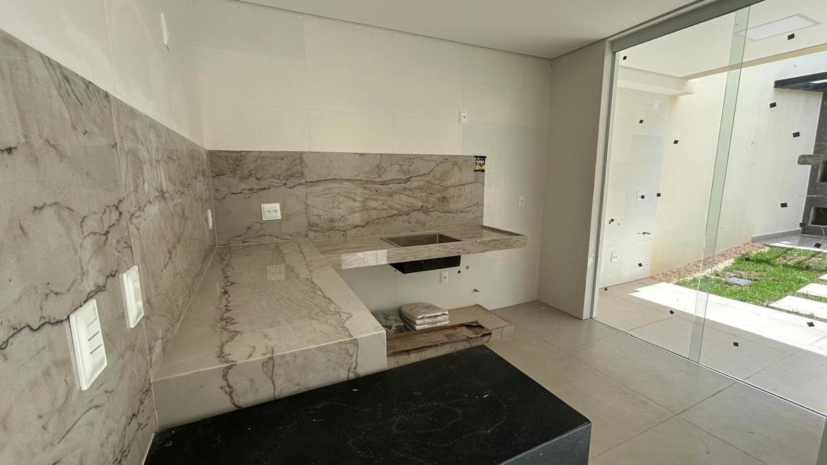 Casa, Nova Floresta, 4 Quartos, 3 Vagas, 2 Suítes