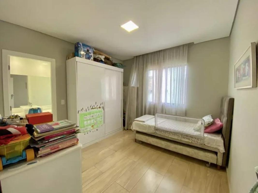 Casa, Planalto, 3 Quartos, 4 Vagas, 3 Suítes