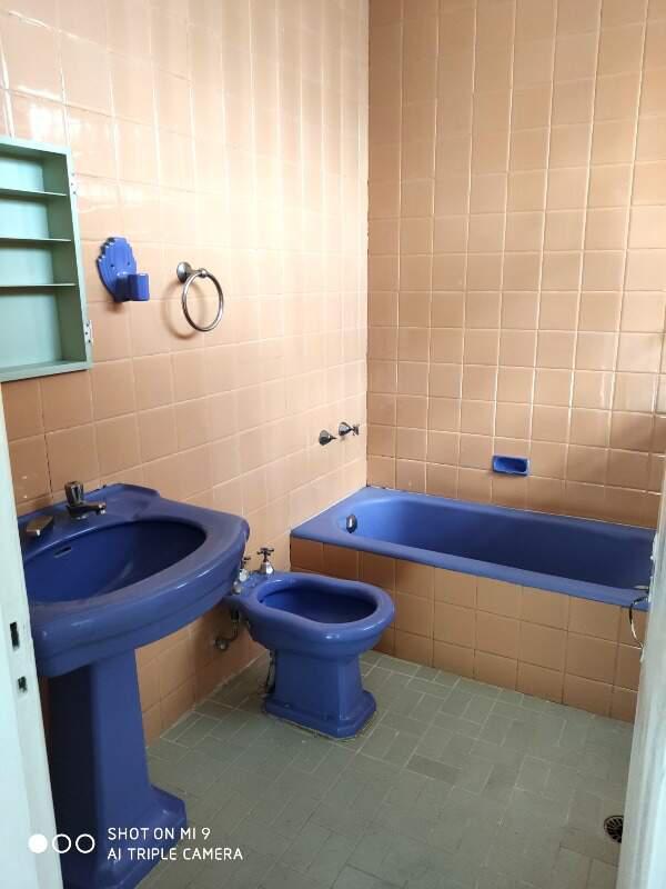 Casa Comercial, Funcionários, 0 Quarto, 0 Vaga