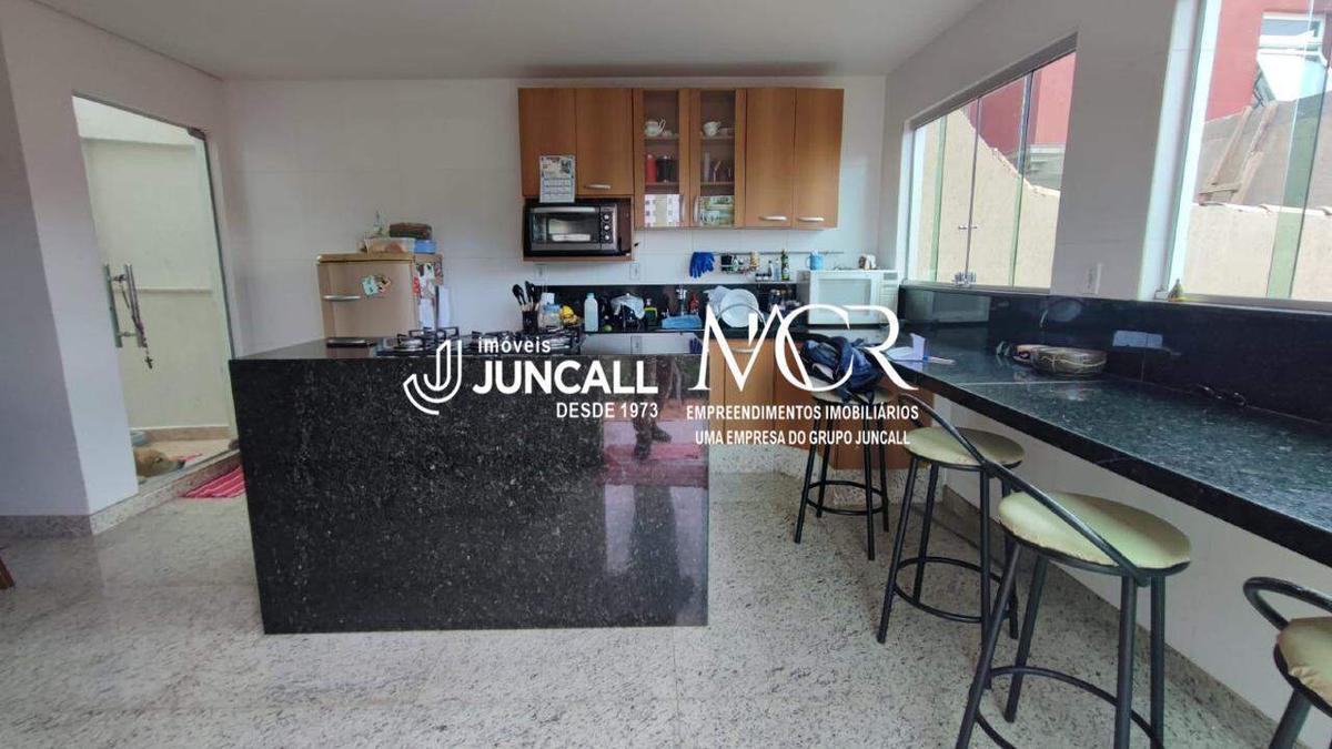 Casa, Concórdia, 3 Quartos, 7 Vagas, 1 Suíte