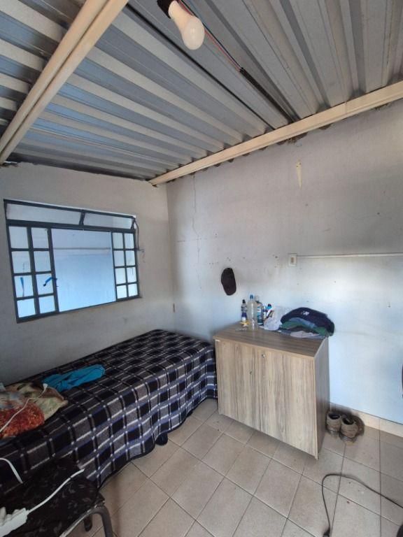 Casa, Centro, 2 Quartos, 0 Vaga
