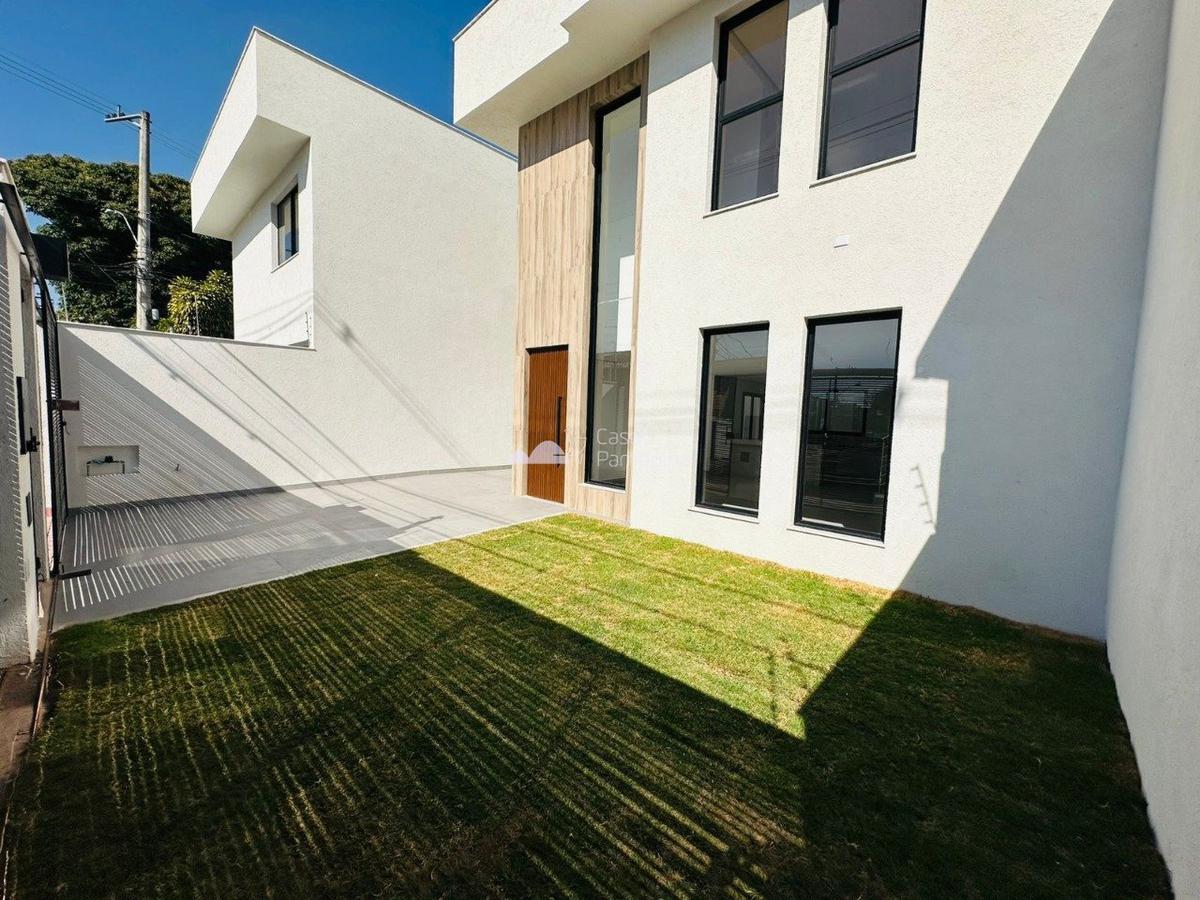 Casa, Planalto, 3 Quartos, 4 Vagas, 3 Suítes