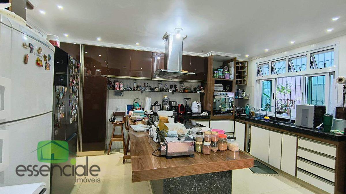 Casa, Novo Eldorado, 4 Quartos, 2 Vagas, 2 Suítes