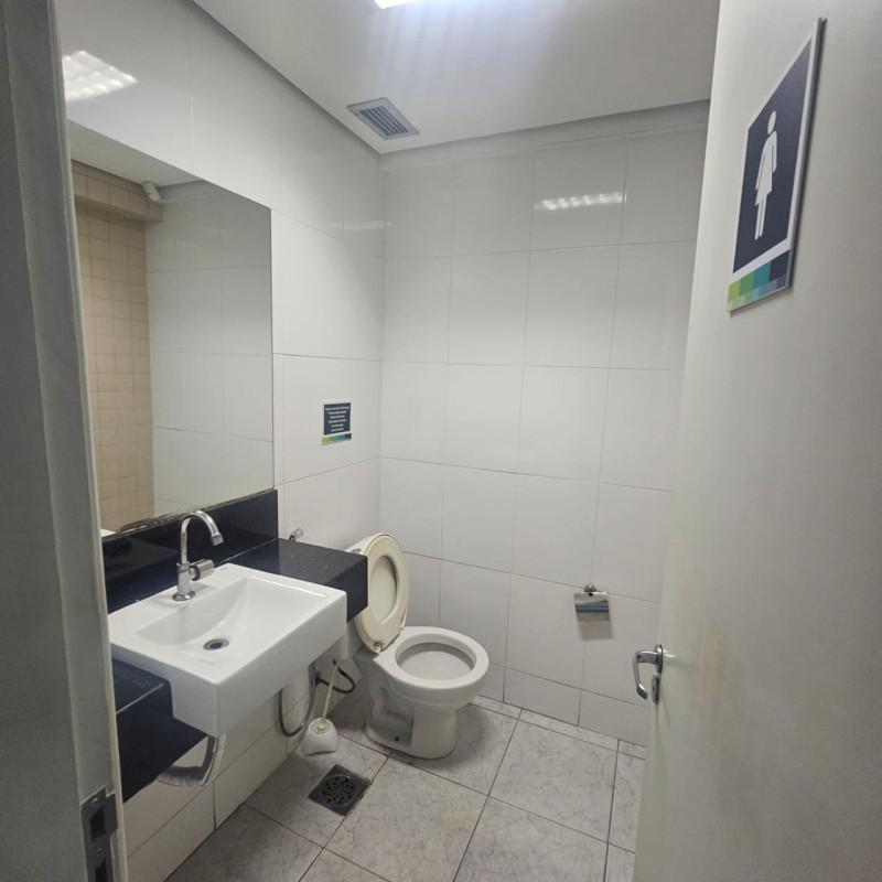 Prédio, Estoril, 0 Quarto, 17 Vagas