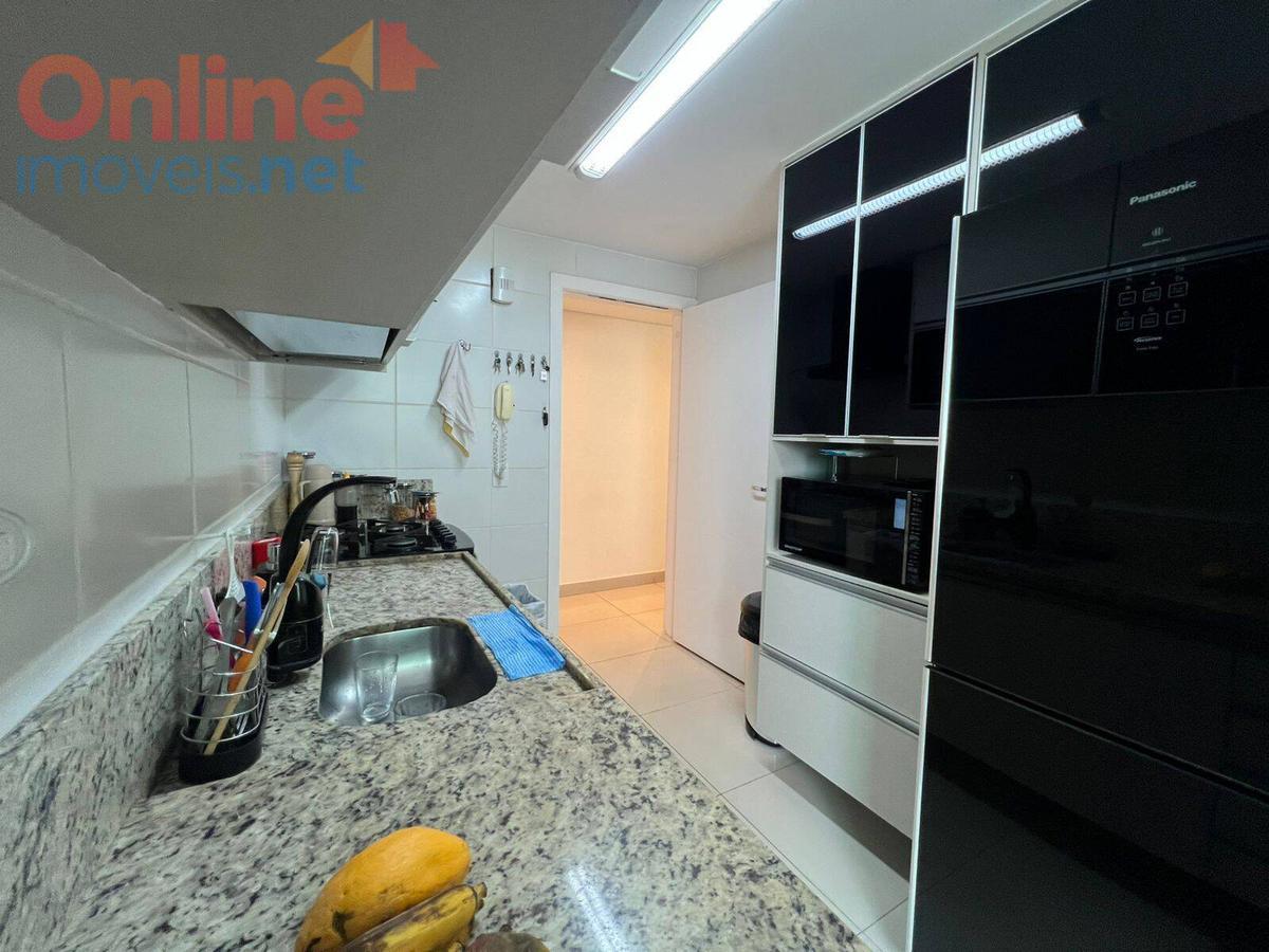 Apartamento, Sagrada Família, 3 Quartos, 0 Vaga, 1 Suíte