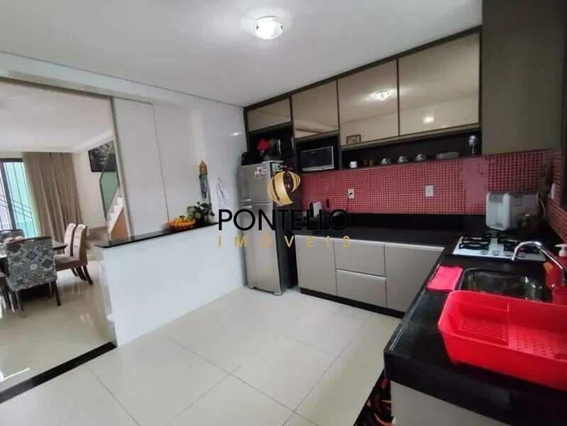 Casa, Trevo, 3 Quartos, 2 Vagas, 1 Suíte