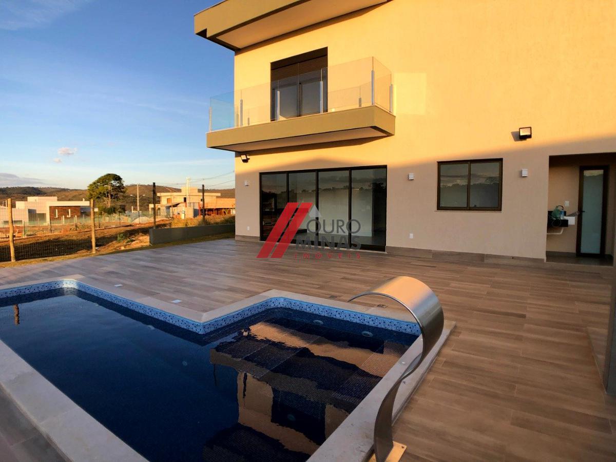 Casa, Centro, 4 Quartos, 4 Vagas, 2 Suítes