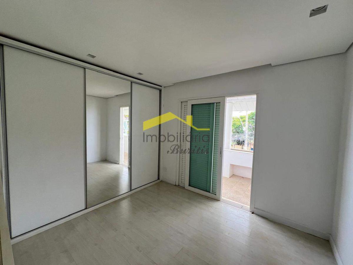 Casa, Estoril, 3 Quartos, 6 Vagas, 1 Suíte