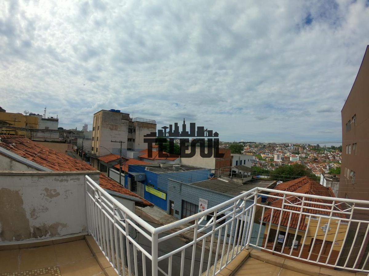 Casa, Centro, 3 Quartos, 2 Vagas, 1 Suíte