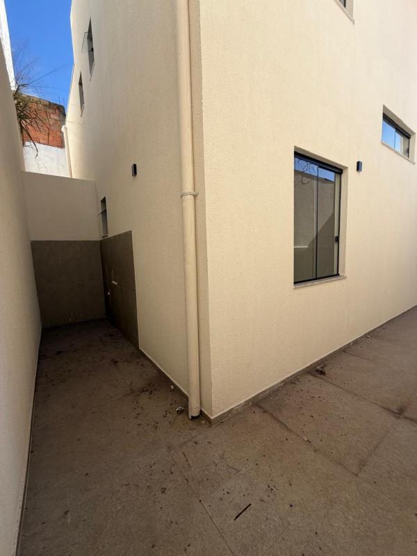 Casa, Masterville, 3 Quartos, 4 Vagas, 1 Suíte