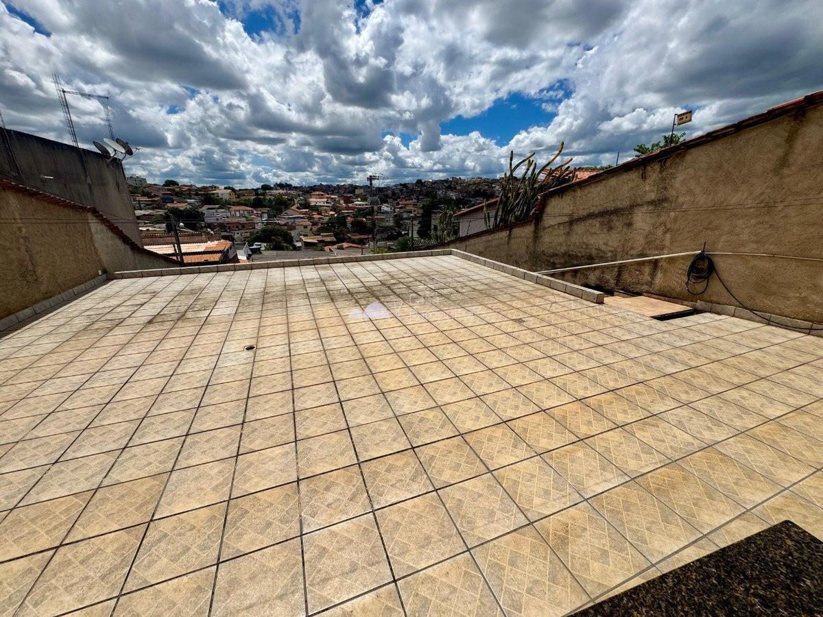 Casa, Céu Azul, 4 Quartos, 10 Vagas, 1 Suíte