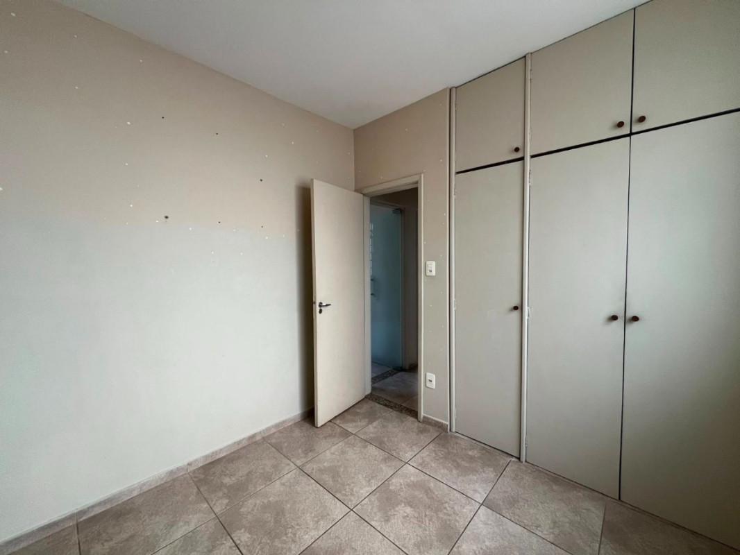 Apartamento, Sagrada Família, 2 Quartos, 1 Vaga