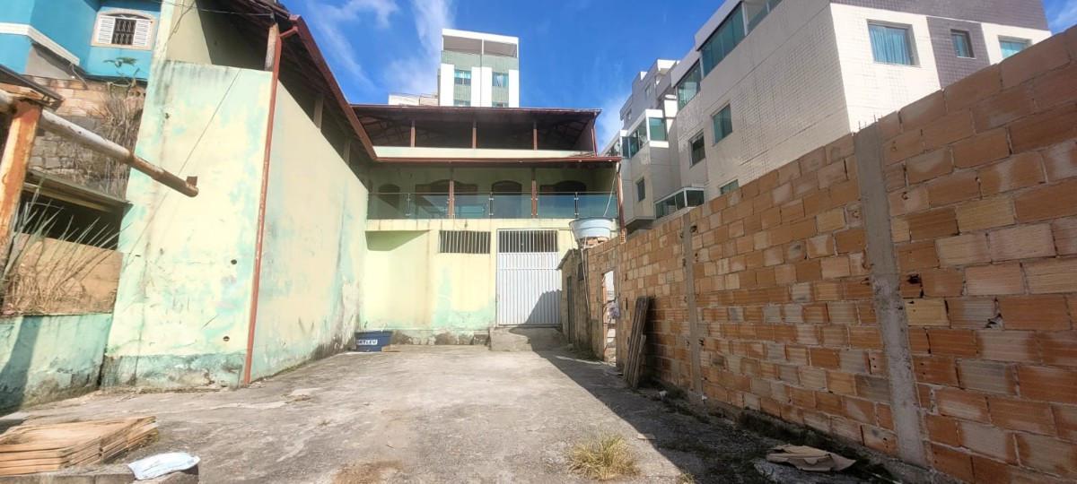 Casa, Vila Clóris, 4 Quartos, 5 Vagas, 1 Suíte
