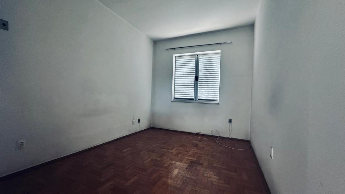 Casa, Barroca, 4 Quartos, 2 Vagas, 1 Suíte