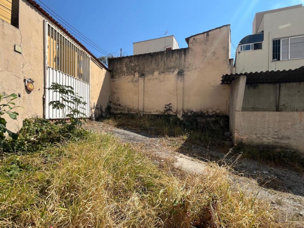 Lote, Padre Eustáquio, 0 Quarto, 0 Vaga