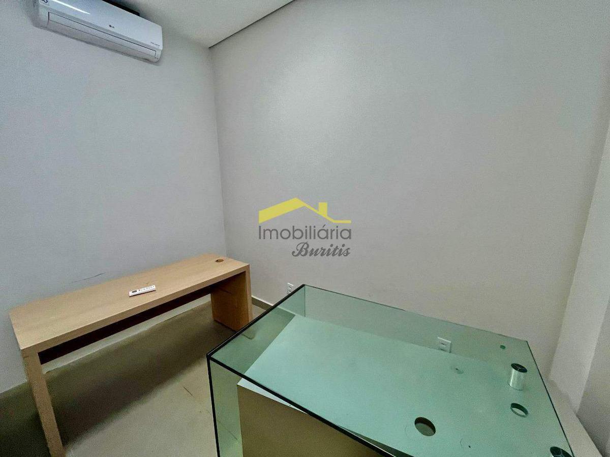 Sala, Centro
