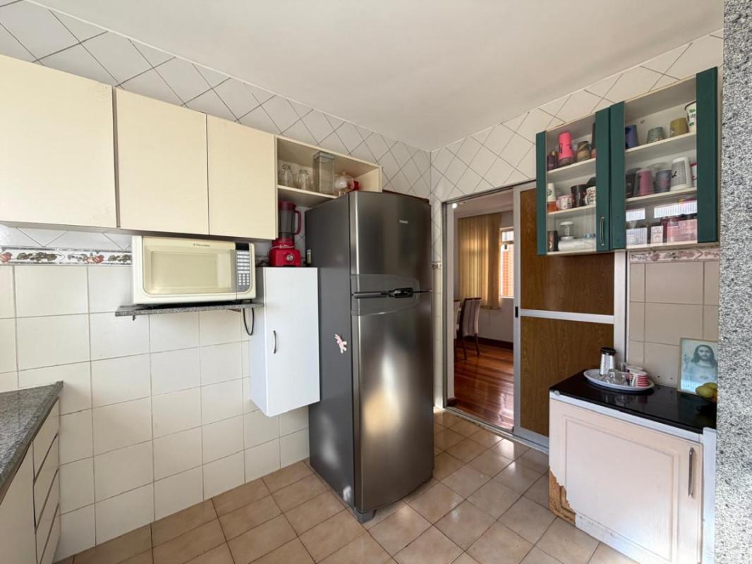 Apartamento, Sagrada Família, 2 Quartos, 1 Vaga, 1 Suíte
