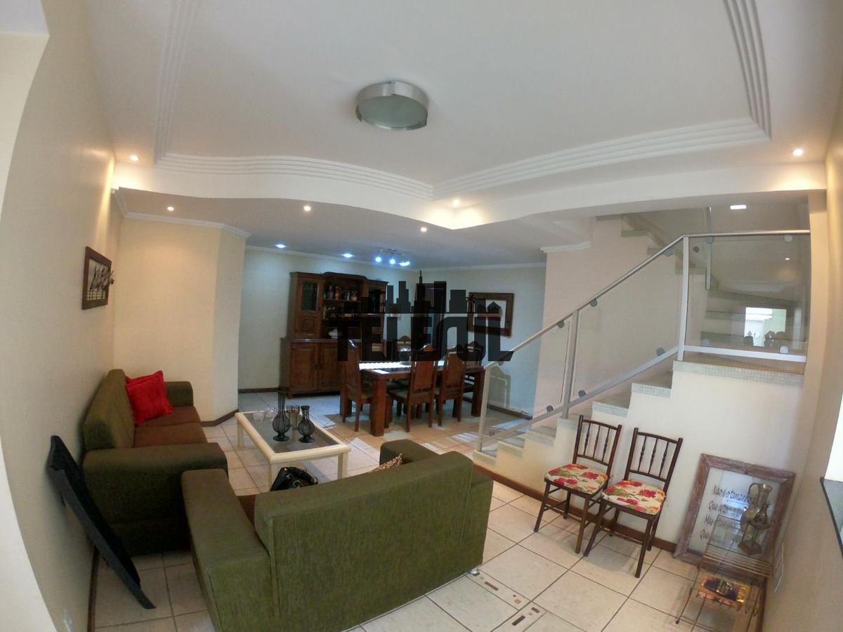 Casa, Centro, 3 Quartos, 2 Vagas, 1 Suíte